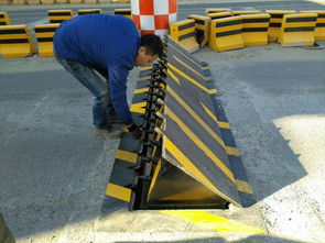 電動破胎器仁為毛尖液壓路障機系列 蘇州路障設備的卓越性能與應用